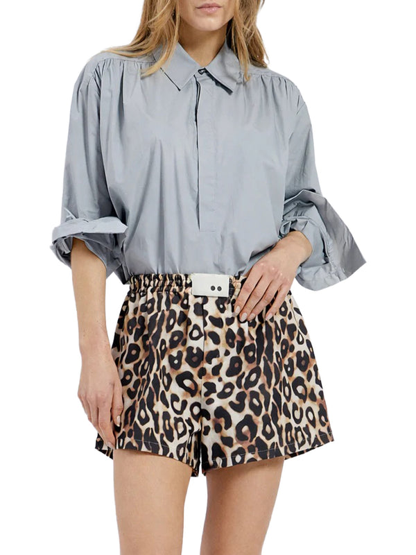 Shorts con stampa leopardata