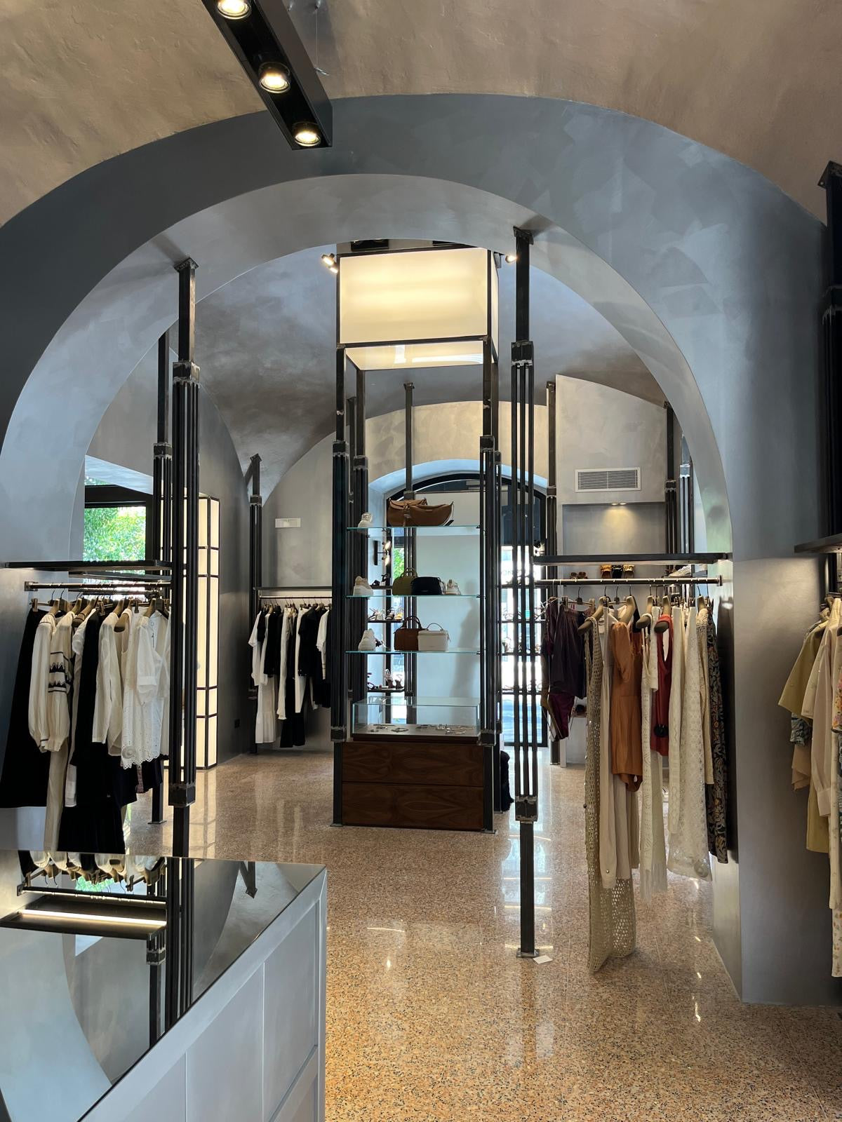 QUADRA SHOP TRANI - interno 1