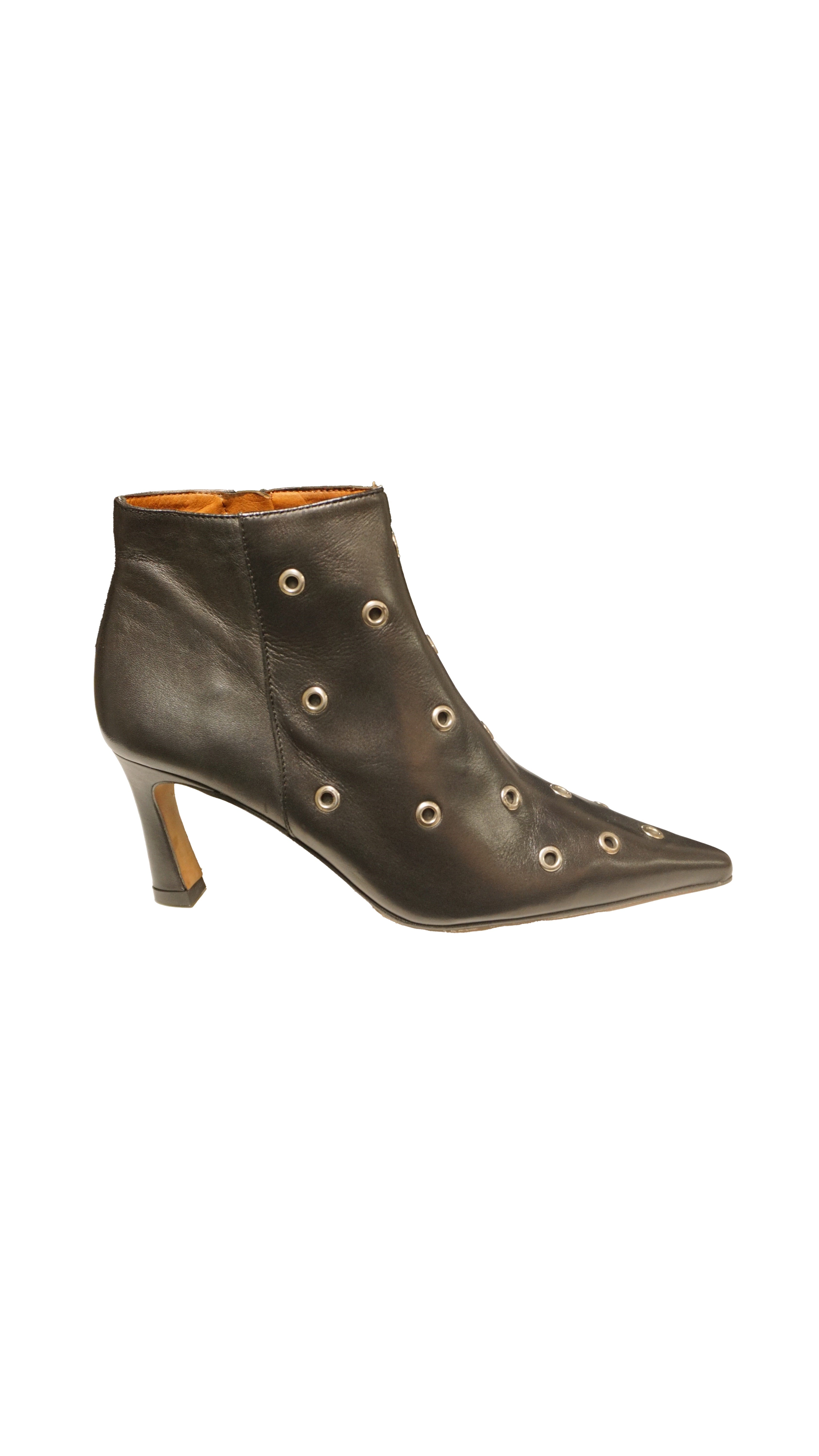 Stivaletto con borchie nero