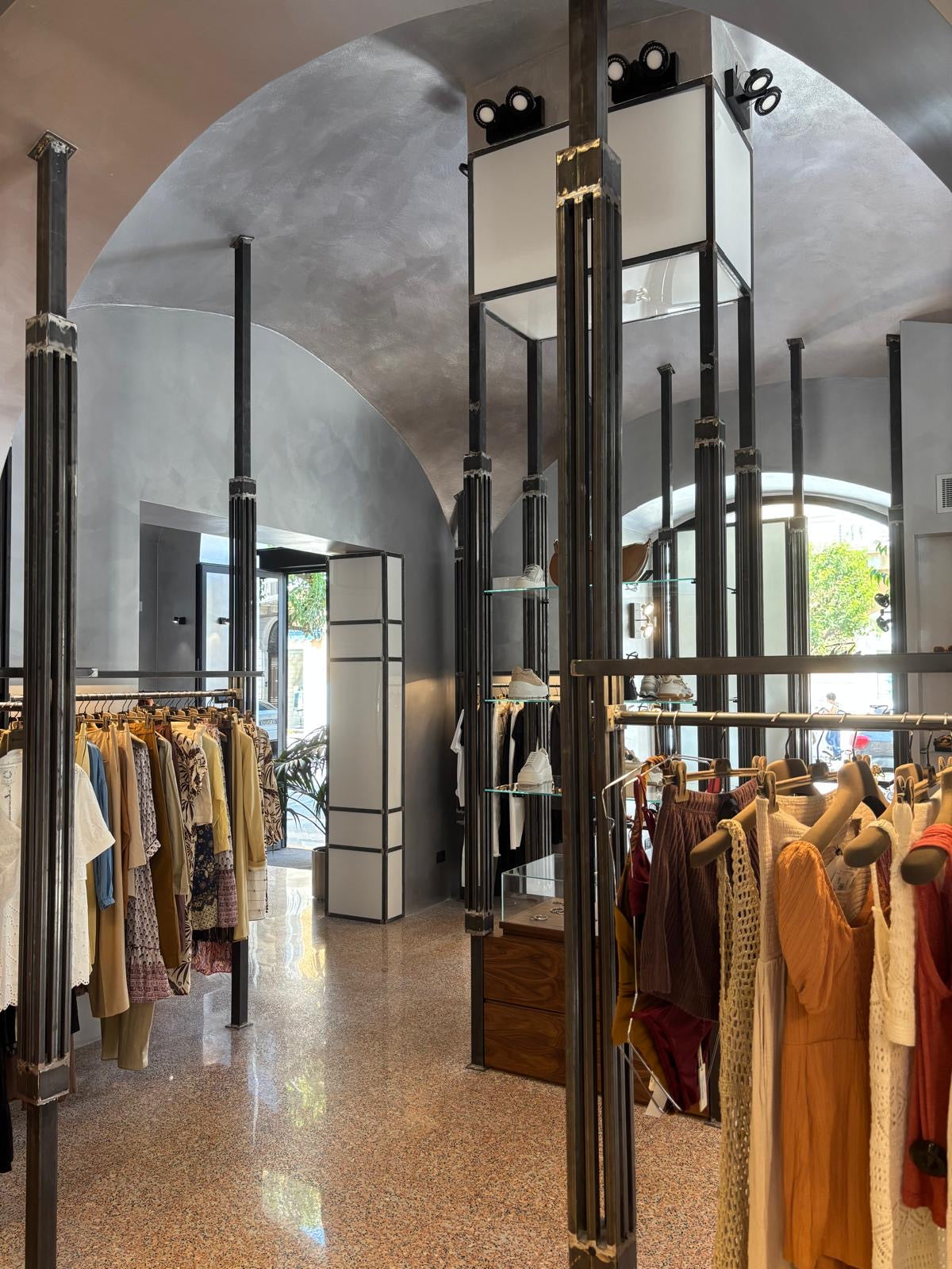 QUADRA SHOP TRANI - interno 2