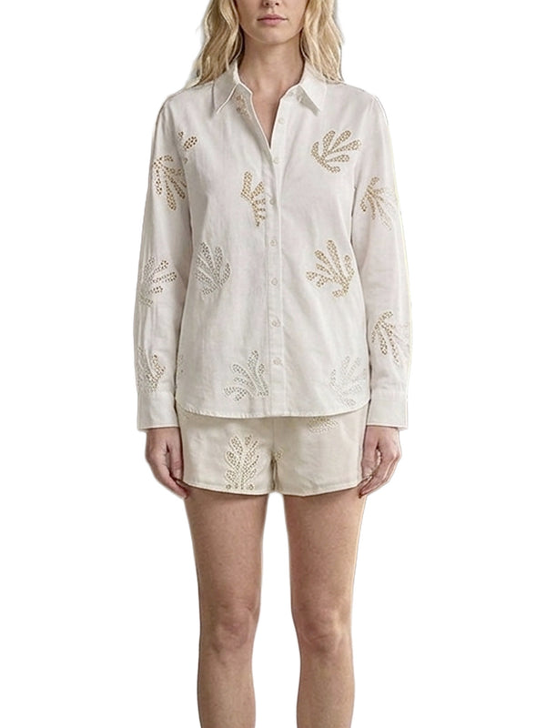 Camicia con dettagli ricamati
