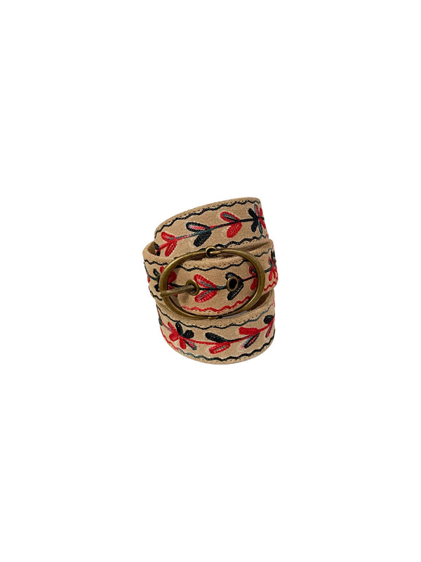 Cintura in pelle ricamata