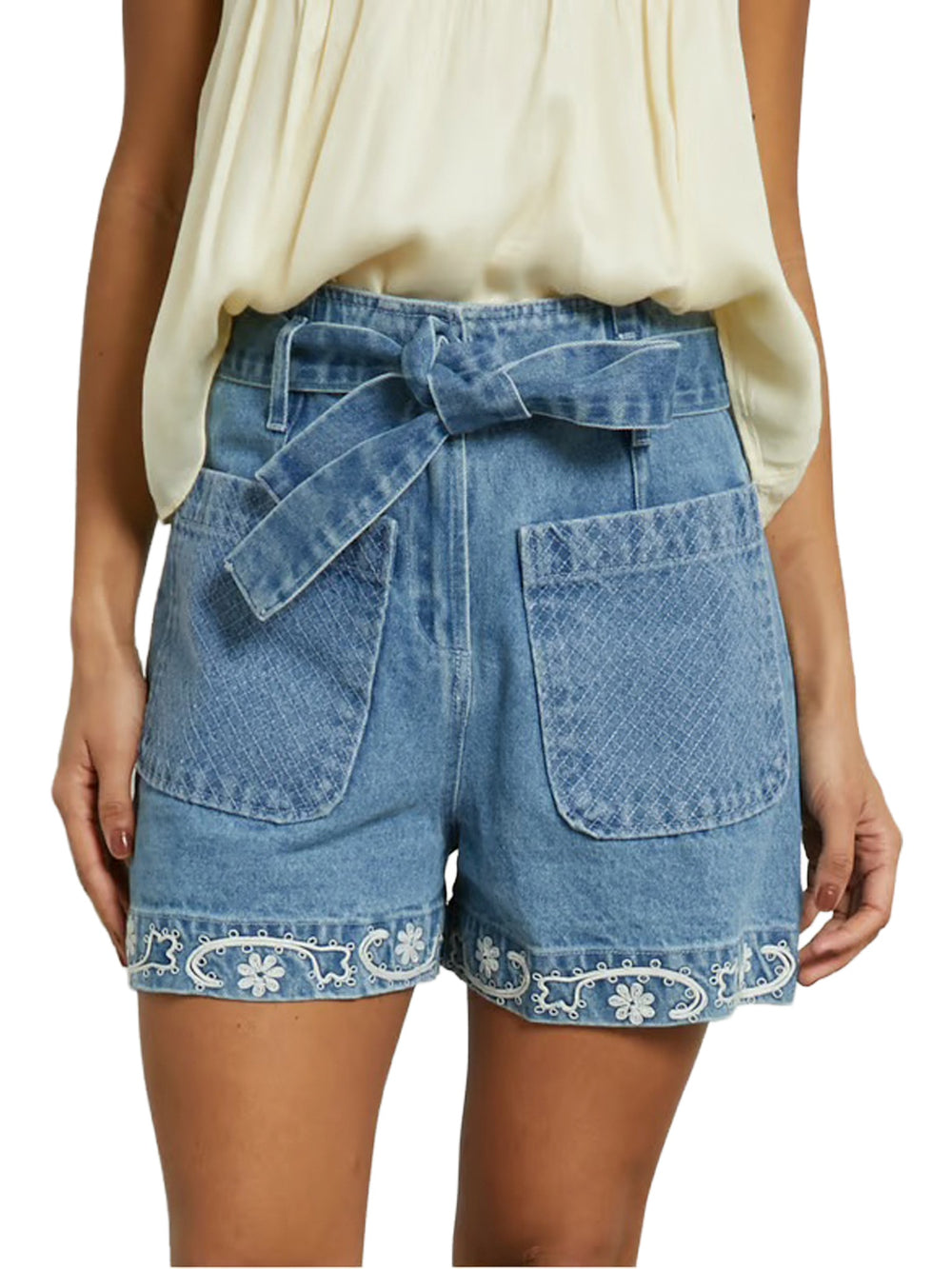 Short con tasconi