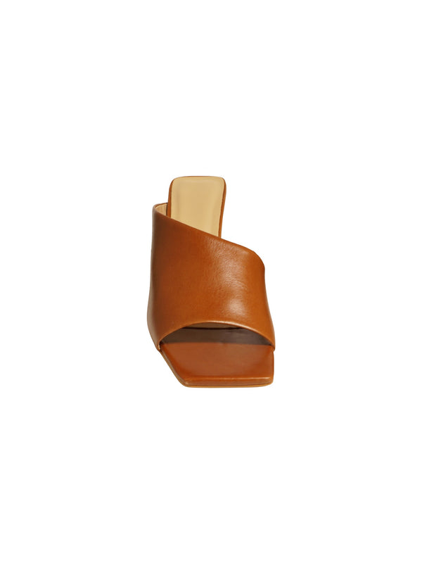 Mule asimmetrica in pelle