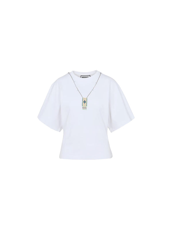 T-shirt con dettaglio collana