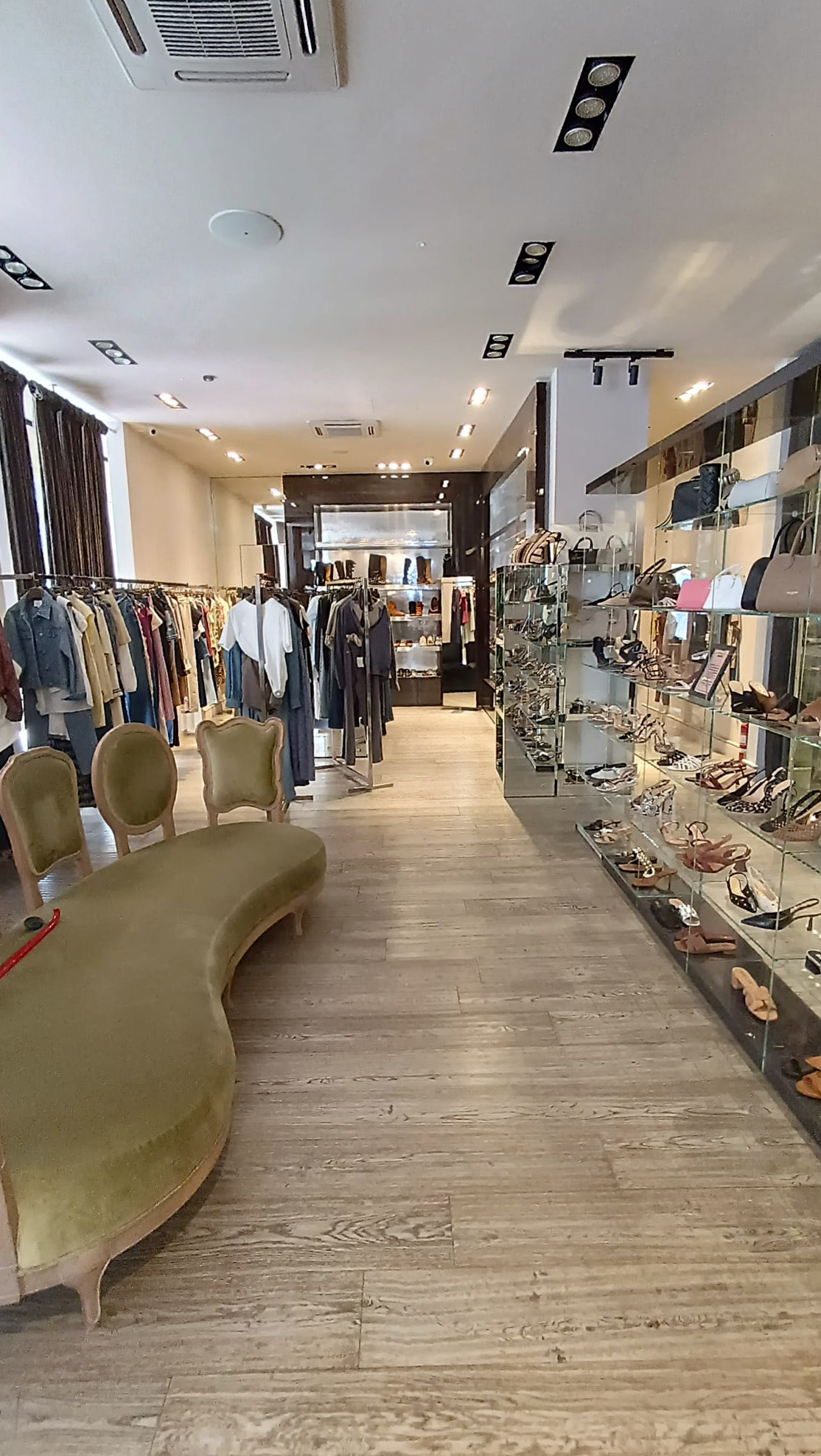 QUADRA SHOP PRINCIPE - interno 1