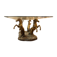 Sculpture de table basse en bronze « Chevaux cabrés » avec plateau en verre